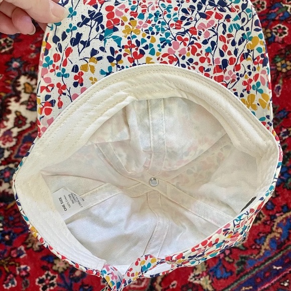 PREPPY J CREW LADIES COTTON FLORAL LAWN FABRIC BASEBALL CAP HAT ADJUSTABLE NWOT - Picture 4 of 6